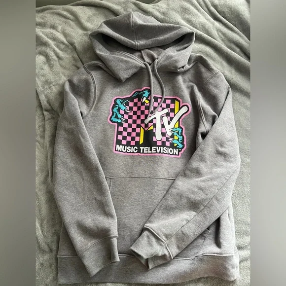 Old Navy MTV pullover hoodie